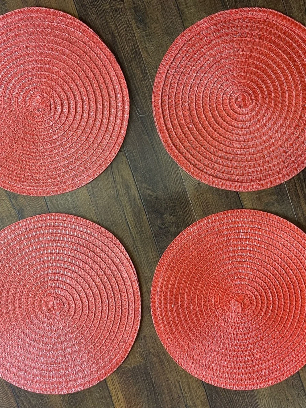 Home goods Set of Four Coral Round Woven Placemats NWOT New